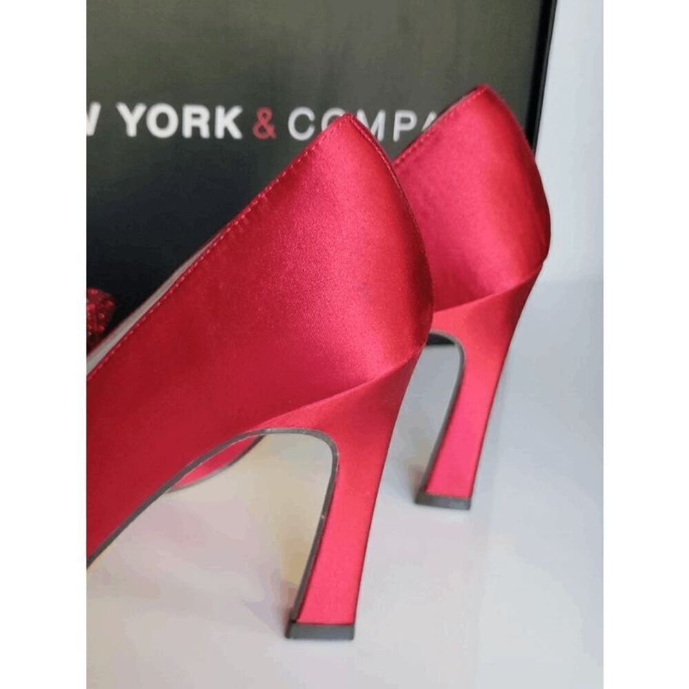 🌹 NEW YORK AND COMPANY Ilyana Red Rose Satin Pumps Heels SIZE 6 NEW IN BOX - Picture 10 of 16